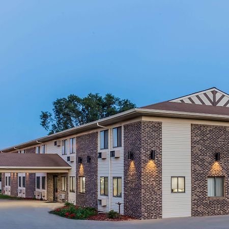 Super 8 By Wyndham Madison Hotel Luaran gambar