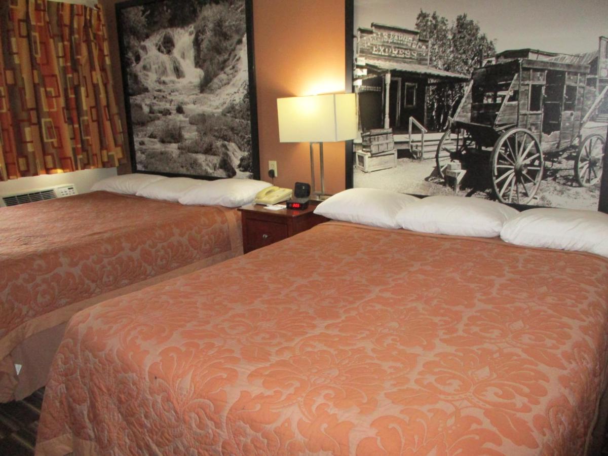 Super 8 By Wyndham Madison Hotel Luaran gambar