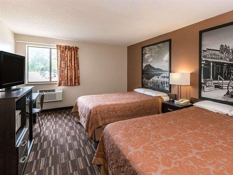 Super 8 By Wyndham Madison Hotel Luaran gambar